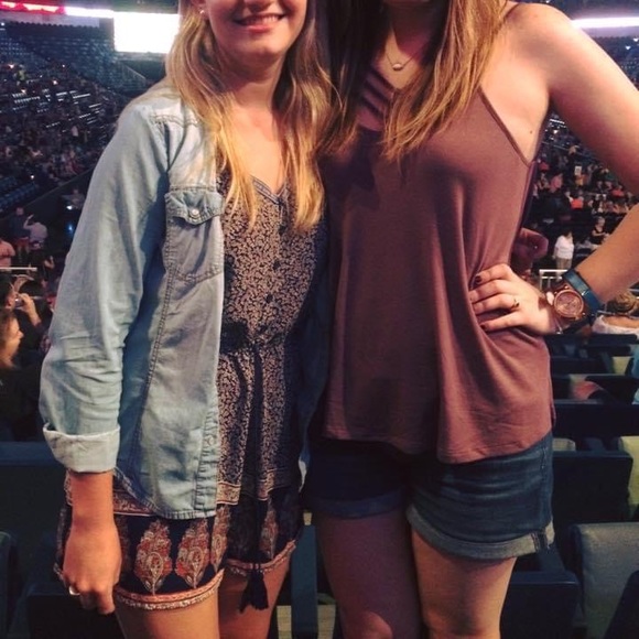 Purple strappy tank - Picture 3 of 3